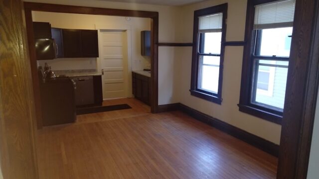 4 Lakes Properties