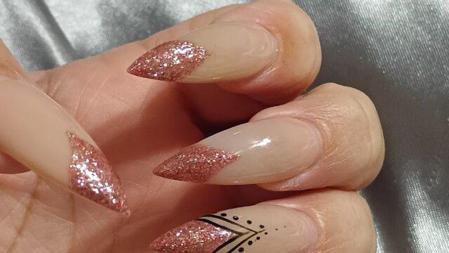 I Nails & Spa Madison