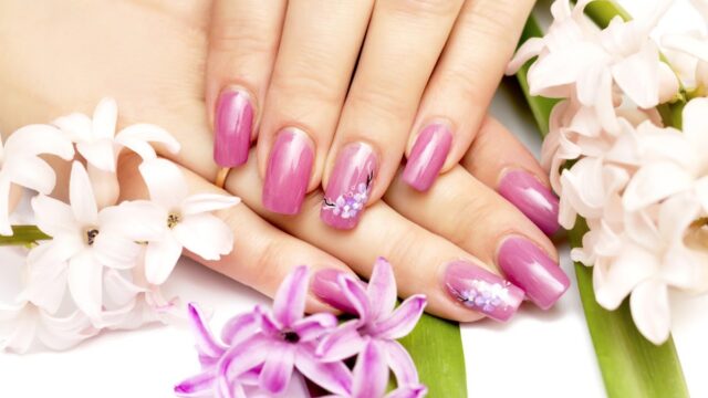 Nails by Bonnie