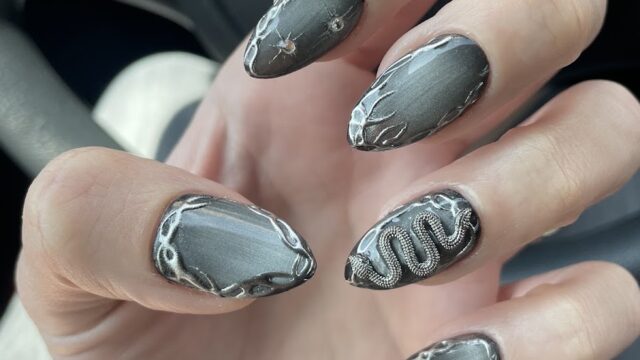 Nails by Zoe