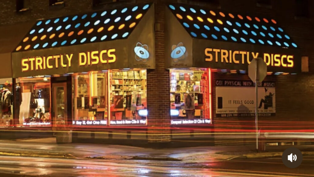 Strictly Discs