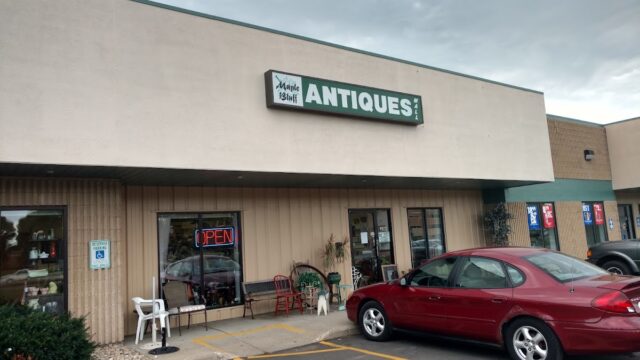 Treasure Trove Antiques And Collectibles- East Madison